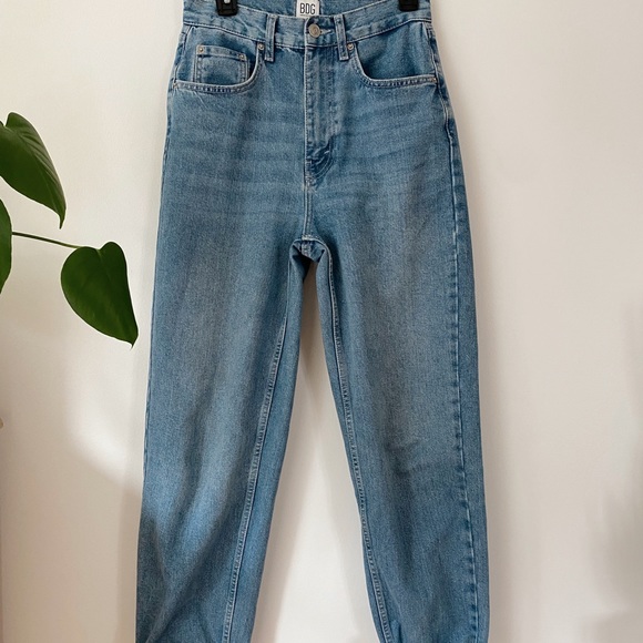 Urban Outfitters Denim - Urban Outfitters BDG High Rise 90s Boyfriend / Mom Jeans